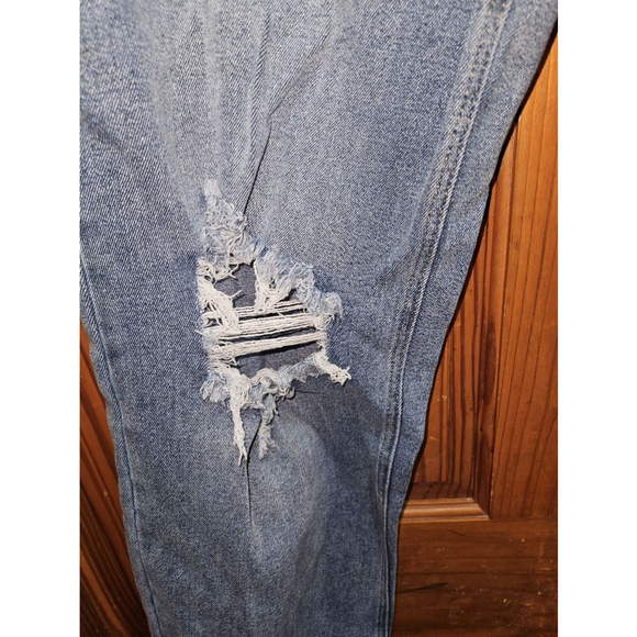Almost Famous 90's Fit Baggy Jeans Women's Size 11 NEW - Picture 6 of 12